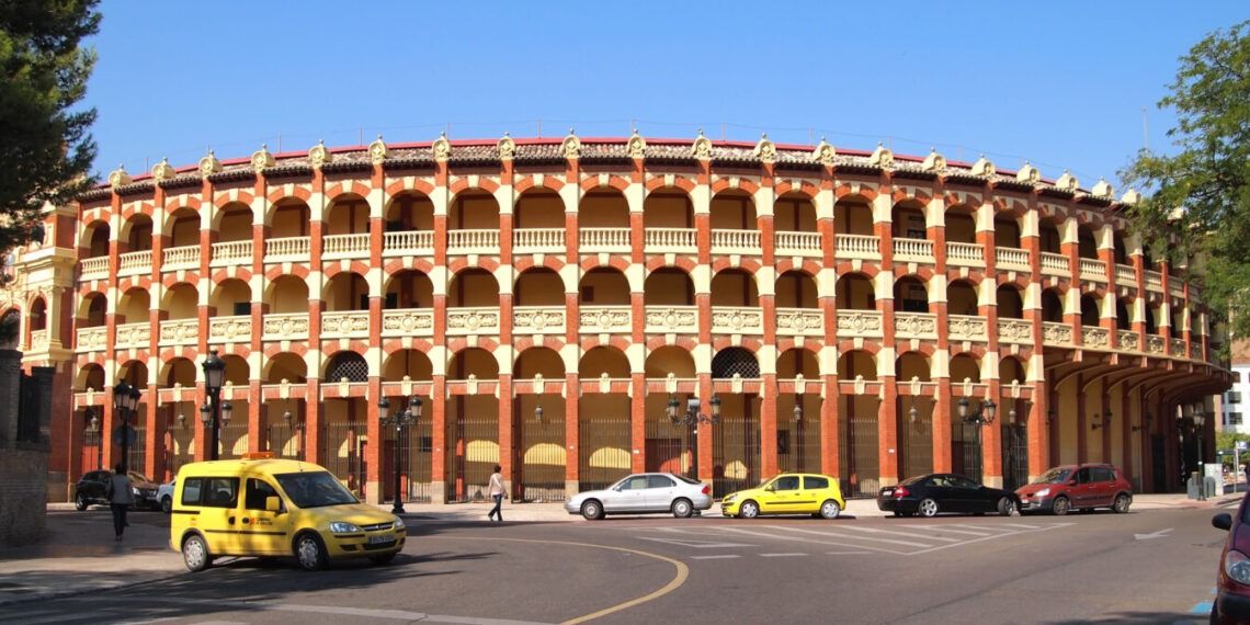 La Diputación de Zaragoza publica el nuevo pliego para la plaza de toros de Zaragoza: rechazo y críticas desde el sector taurino