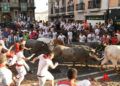 Masificado y peligroso encierro de José Escolar en Pamplona, que deja 14 heridos y un corneado