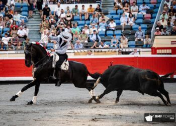 VÍDEO | Guillermo Hermoso de Mendoza corta una oreja en la apertura de las Corridas Generales 2026 en Bilbao
