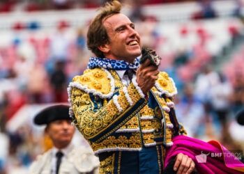 VÍDEO | Román corta una oreja al mejor toro de una corrida falta de raza y transmisión de La Quinta en Bilbao