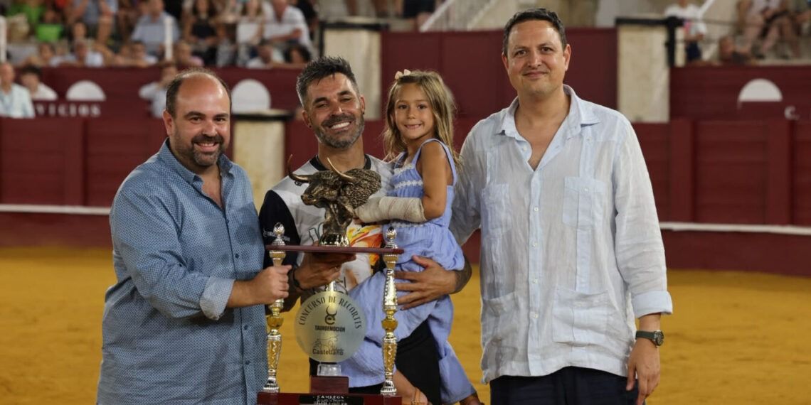 “Leguiche”, ganador del Concurso Nacional de Recortadores que abrió la Feria de Málaga