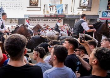 En vídeo, la bonita quinta entrada de toros y caballos en Segorbe, con reses de Germán Vidal