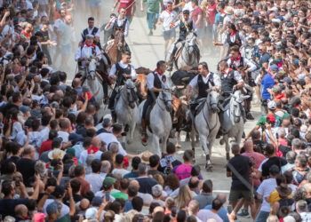 VÍDEO | Emocionante y vistosa sexta entrada de toros y caballos en Segorbe