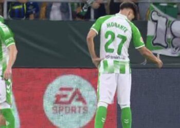 VÍDEO | El hijo de Morante debuta y marca con el Betis en la Liga y lo celebra toreando