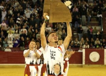 Hugo Olmos se proclama campeón del XIV Concurso de Recortes con Toros de Fuego celebrado en Zaragoza